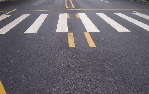 為什么道路上要進行標線施工呢？有什么作用呢？